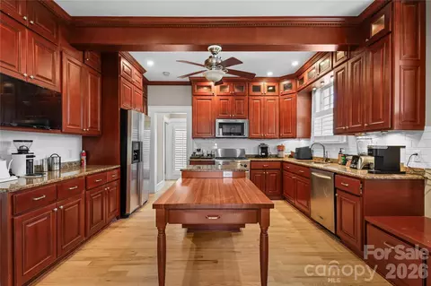46 Marsh Nw Ave NW, Concord, NC 28025