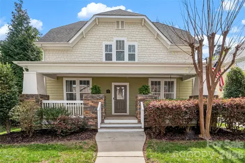 10102 Roosevelt Dr, Huntersville, NC 28078