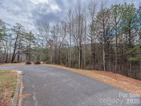102 Trillium Apt C-3 Ln # C-3, Black Mountain, NC 28711