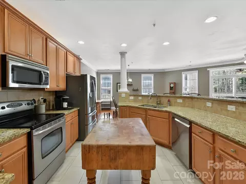 Kitchen - 8665 Edinburgh Square Dr, Cornelius, NC 28031 photo 1 of 2