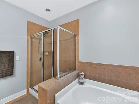Bath - 8665 Edinburgh Square Dr, Cornelius, NC 28031 photo 2 of 3