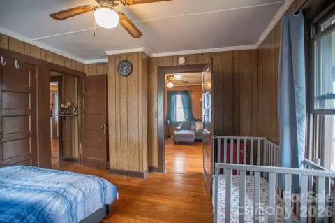 Bedroom - 400 Summit Ave, Spruce Pine, NC 28777 photo 7 of 7