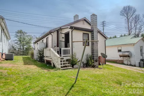 Exterior - 400 Summit Ave, Spruce Pine, NC 28777 photo 4 of 5