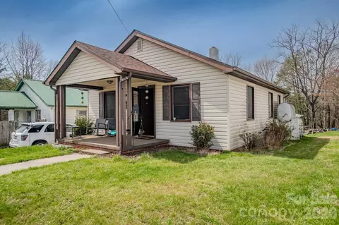 Exterior - 400 Summit Ave, Spruce Pine, NC 28777 photo 2 of 5