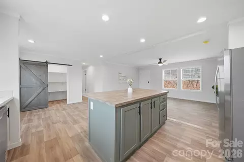 4186 Maple Trl, Morganton, NC 28655