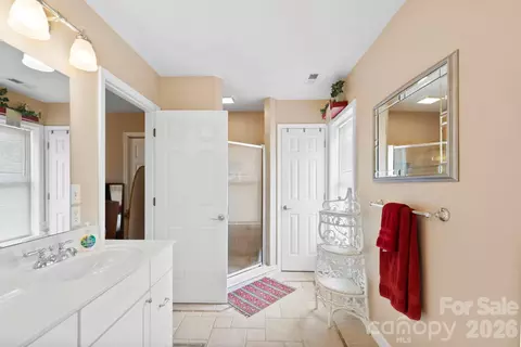 11 Starlight Dr, Black Mountain, NC 28711