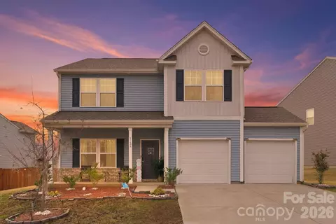 5126 Saddleback Dr, Mount Holly, NC 28120
