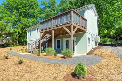 106 Joy Ridge Dr, Black Mountain, NC 28711