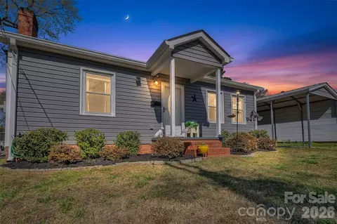 105 Hilltop Ln, Clover, SC 29710