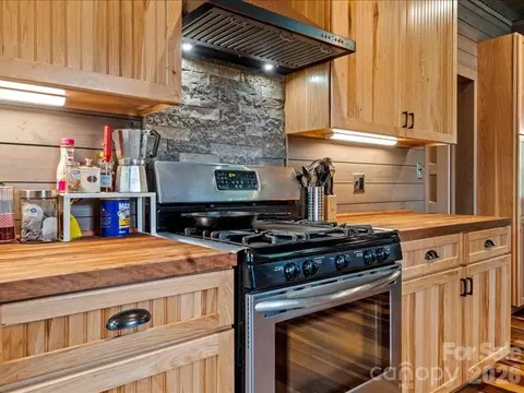 Kitchen - 430 3rd St, Cheraw, SC 29520 photo 4 of 4