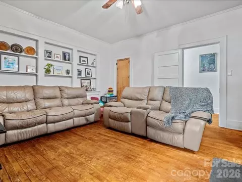 Living - 430 3rd St, Cheraw, SC 29520 photo 4 of 4