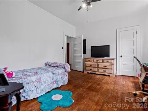 Bedroom - 430 3rd St, Cheraw, SC 29520 photo 3 of 6