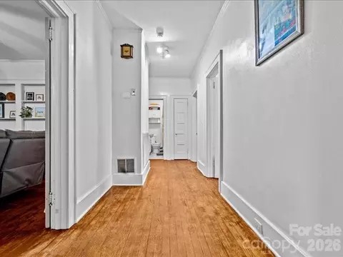 Entry Way - 430 3rd St, Cheraw, SC 29520 photo 2 of 2