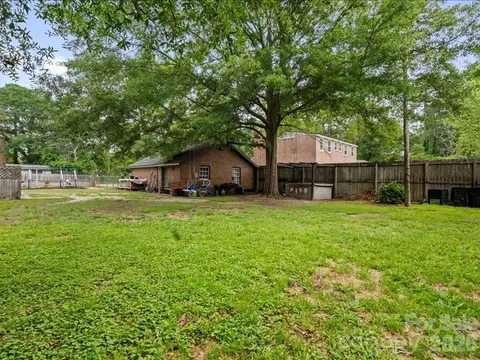 Exterior - 430 3rd St, Cheraw, SC 29520 photo 1 of 8