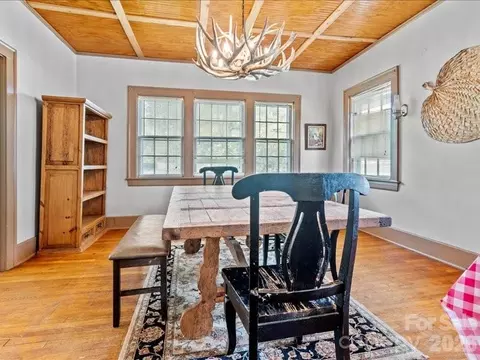 Dining - 430 3rd St, Cheraw, SC 29520 photo 1 of 2