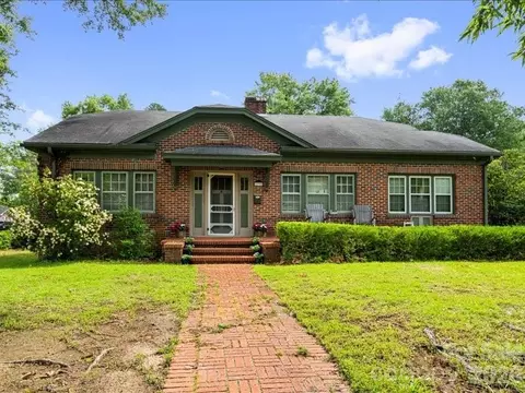 Exterior - 430 3rd St, Cheraw, SC 29520 photo 8 of 8