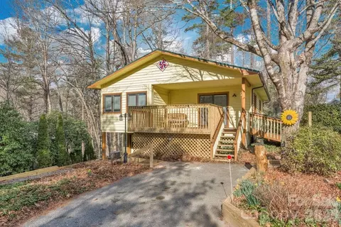 6 Ridgewood Ln, Newland, NC 28657