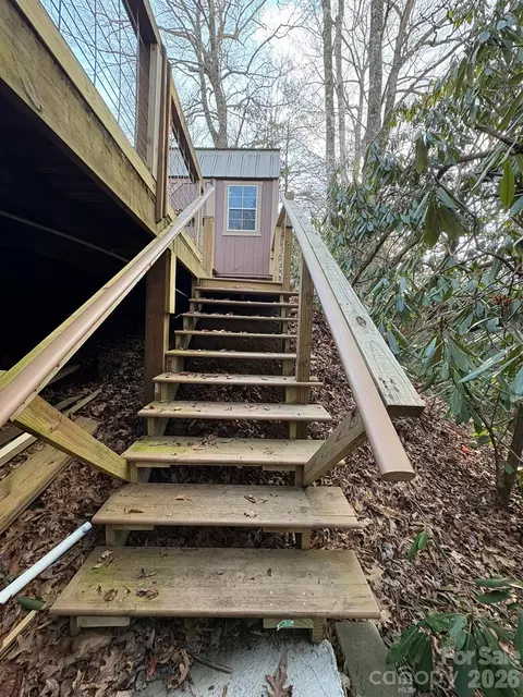 157 Hemlock Loop, Newland, NC 28657 photo 17