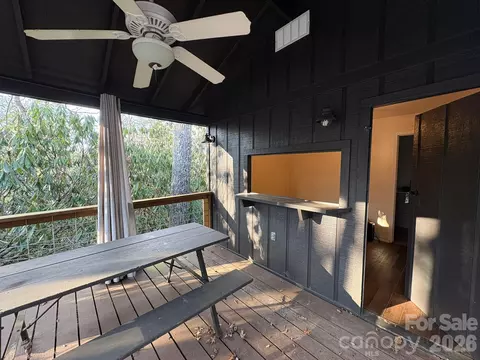 157 Hemlock Loop, Newland, NC 28657 photo 19