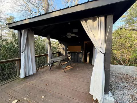 157 Hemlock Loop, Newland, NC 28657 photo 5
