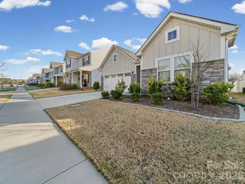 Exterior - 777 Alexander Commons Dr, Monroe, NC 28112 photo 8 of 8