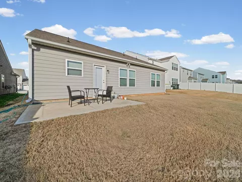 Exterior - 777 Alexander Commons Dr, Monroe, NC 28112 photo 3 of 8