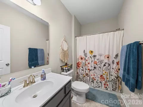 Bath - 777 Alexander Commons Dr, Monroe, NC 28112 photo 1 of 3