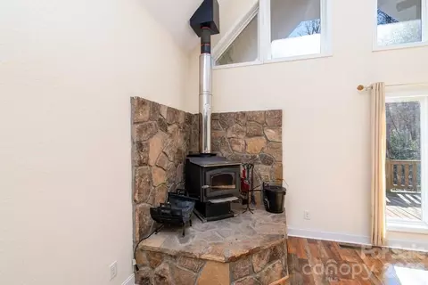 Living - 12 Chigger Ridge Rd, Sylva, NC 28779 photo 3 of 4