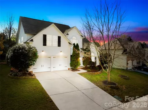 20307 Southshore Dr, Cornelius, NC 28031