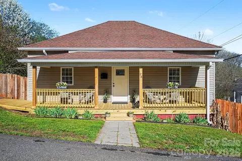 Exterior - 28 2nd St, Cramerton, NC 28032 photo 6 of 7