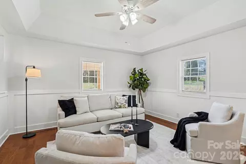 28 2nd St, Cramerton, NC 28032