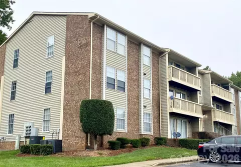 1604 Arlyn G Cir #G, Charlotte, NC 28213