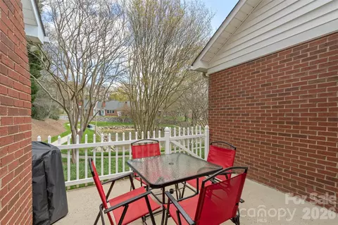 Exterior - 19960 Oak Leaf Cir, Cornelius, NC 28031 photo 3 of 4