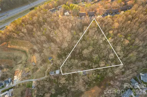9999 Weaver Hill Rd, Asheville, NC 28805