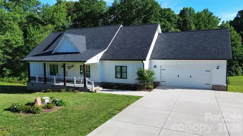 5345 Christopher Rd, Iron Station, NC 28080