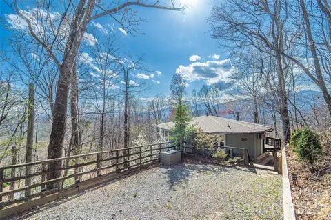 503 Youngs Mountain Dr, Lake Lure, NC 28746