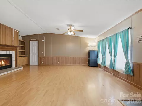Living - 959 Langley Dr, Chester, SC 29706 photo 1 of 4