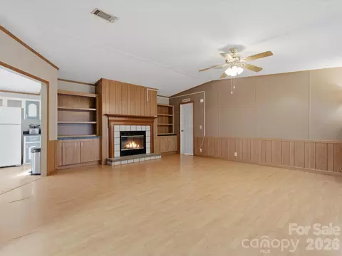 Living - 959 Langley Dr, Chester, SC 29706 photo 2 of 4