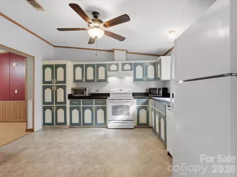 Kitchen - 959 Langley Dr, Chester, SC 29706 photo 4 of 4