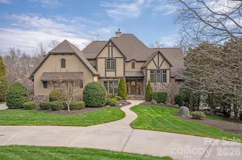 1915 Smarty Jones Dr, Waxhaw, NC 28173