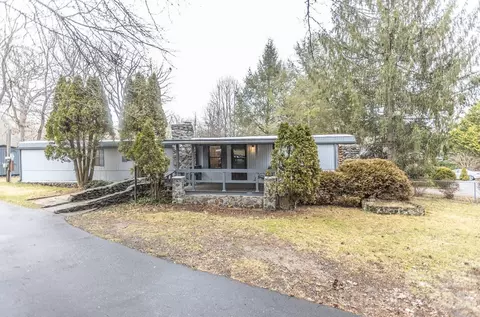 101 6th St, Black Mountain, NC 28711