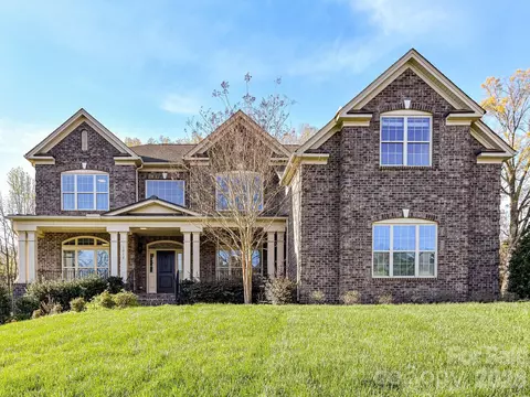 1012 Golden Bell Dr, Waxhaw, NC 28173