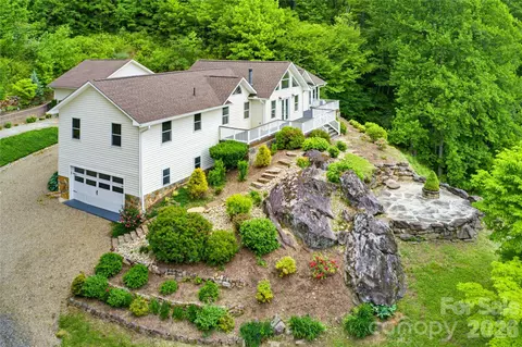 770 Discovery Pl, Sylva, NC 28779