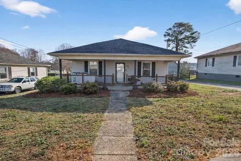 58 Burton St, Belmont, NC 28012