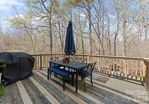 Exterior - 3228 Devon Croft Ln, Charlotte, NC 28269 photo 10 of 10