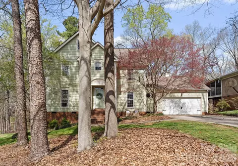 Exterior - 3228 Devon Croft Ln, Charlotte, NC 28269 photo 5 of 10