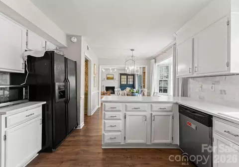 Kitchen - 3228 Devon Croft Ln, Charlotte, NC 28269 photo 3 of 3