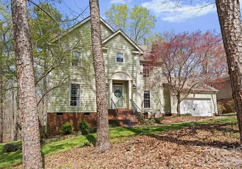 Exterior - 3228 Devon Croft Ln, Charlotte, NC 28269 photo 6 of 10