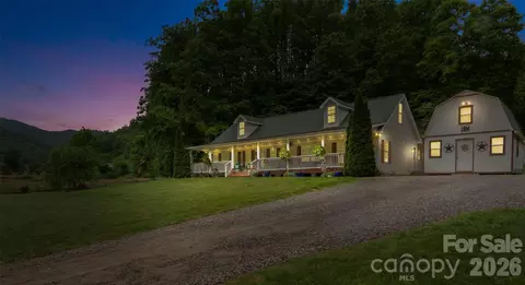 33 Copper Penny Ln, Burnsville, NC 28714
