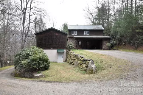 85 Homlish Gardens Dr, Waynesville, NC 28785